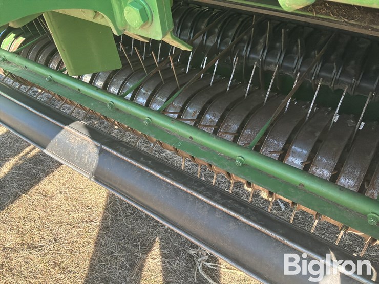 2023-john-deere-560m-image-16