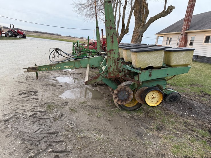 john-deere-7000-image-6