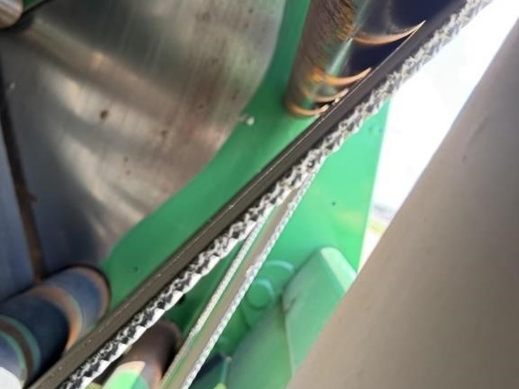 2013-john-deere-569-image-12