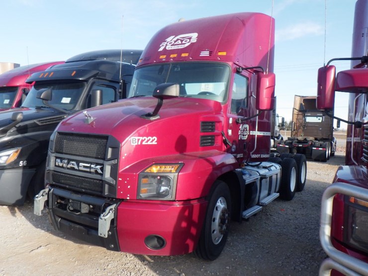 2020-mack-an64t-anthem-image-1