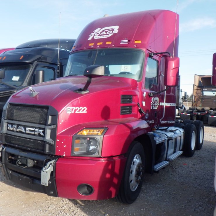 2020 MACK AN64T Anthem