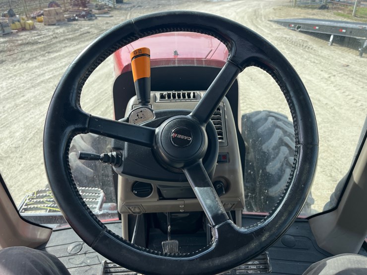 case-ih-magnum-370-cvt-image-39