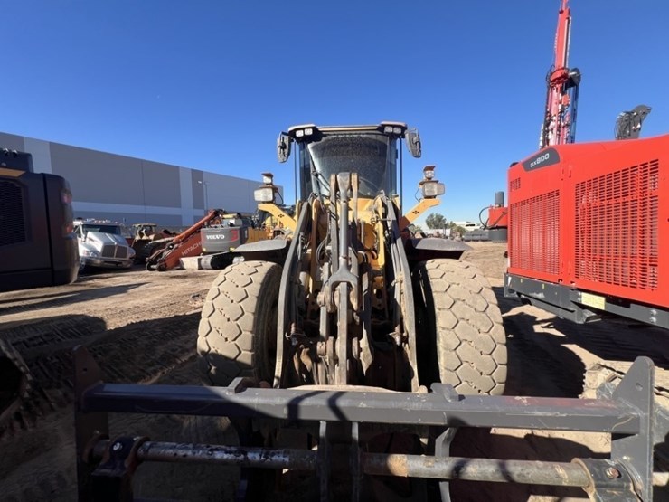 2022-volvo-l90h-image-7