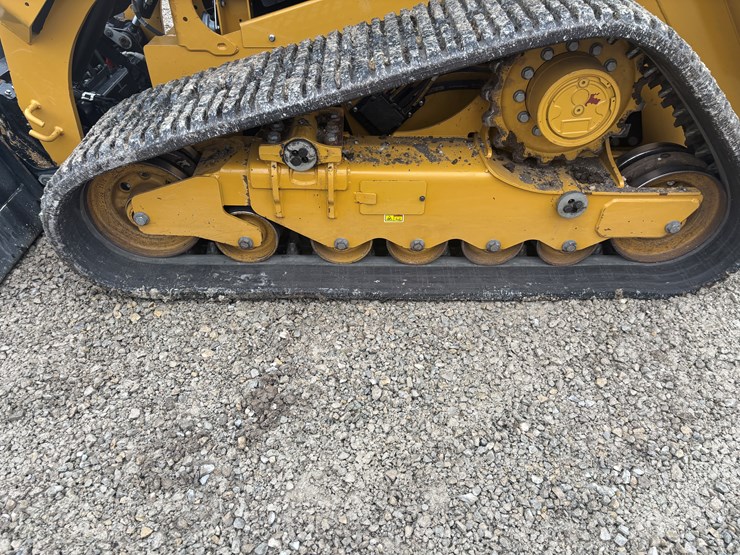 2023-caterpillar-289d3-image-61