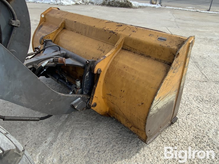 2012-deere-244j-image-14