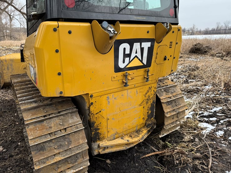 caterpillar-d4k-xl-image-17