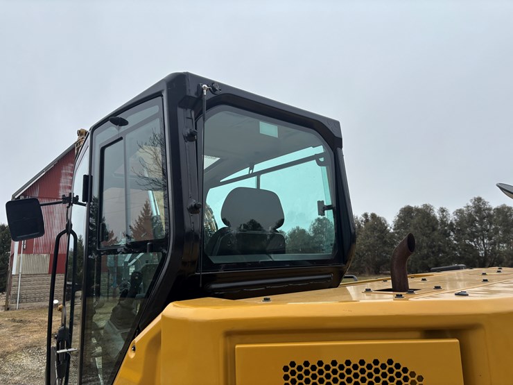 2023-caterpillar-308-image-11