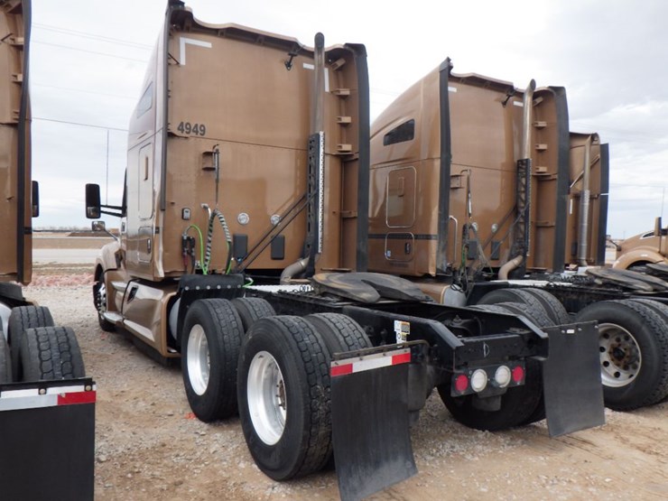 2022-kenworth-t680-image-13