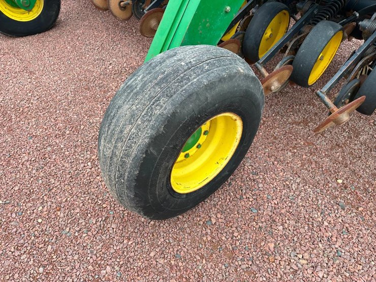 john-deere-750-image-28