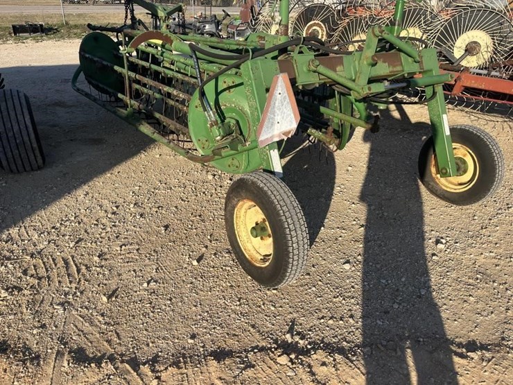 john-deere-700-image-3