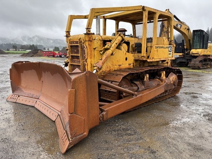 caterpillar-d7-image-1