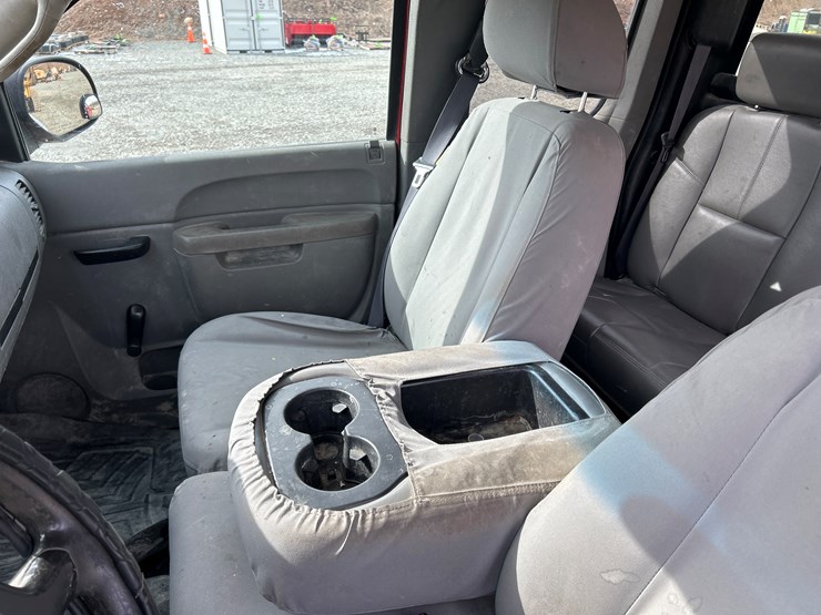 2012-chevrolet-silverado-2500-lt-image-48