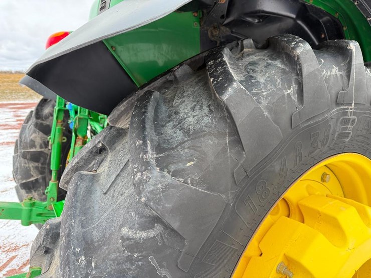 john-deere-7330-premium-image-10