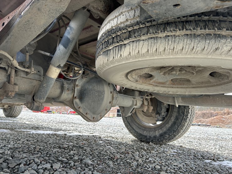 2012-chevrolet-silverado-2500-lt-image-30
