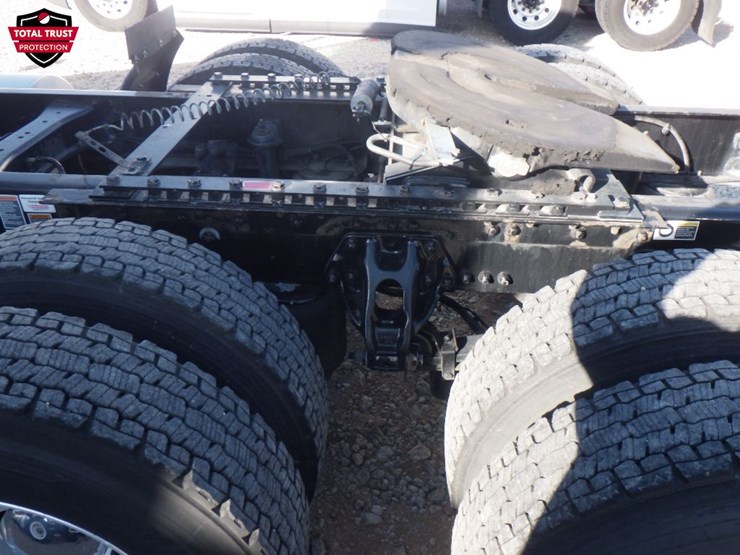 2021-kenworth-t680-image-13