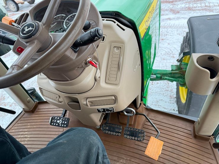 john-deere-7330-premium-image-66