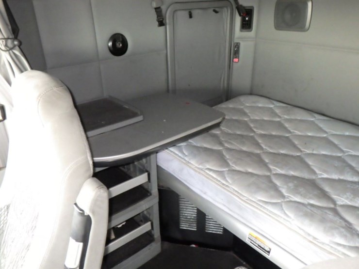 2022-kenworth-t680-image-20