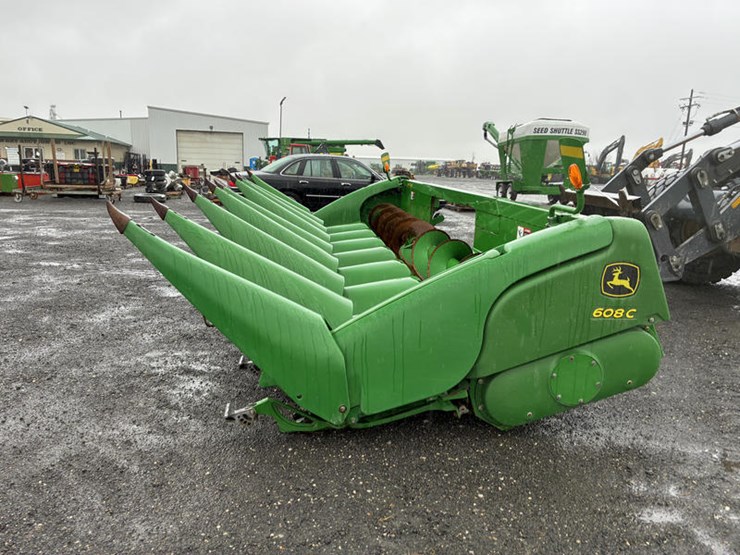 2008-john-deere-608c-image-1