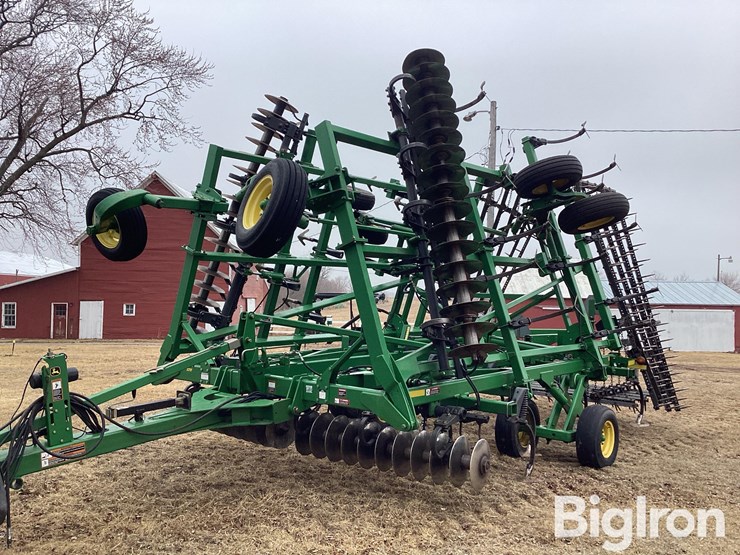 john-deere-2310-image-12