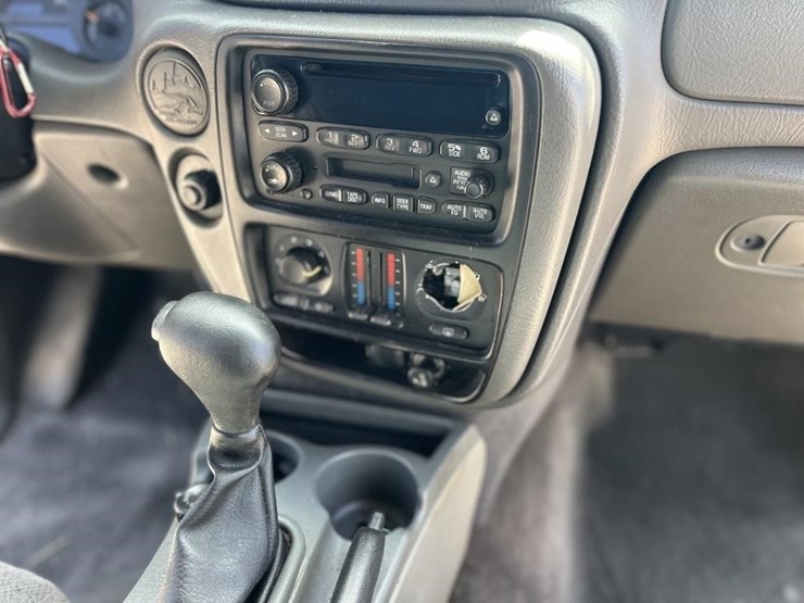 2004-chevrolet-trailblazer-image-16