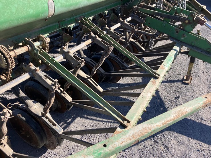 john-deere-8300-image-3