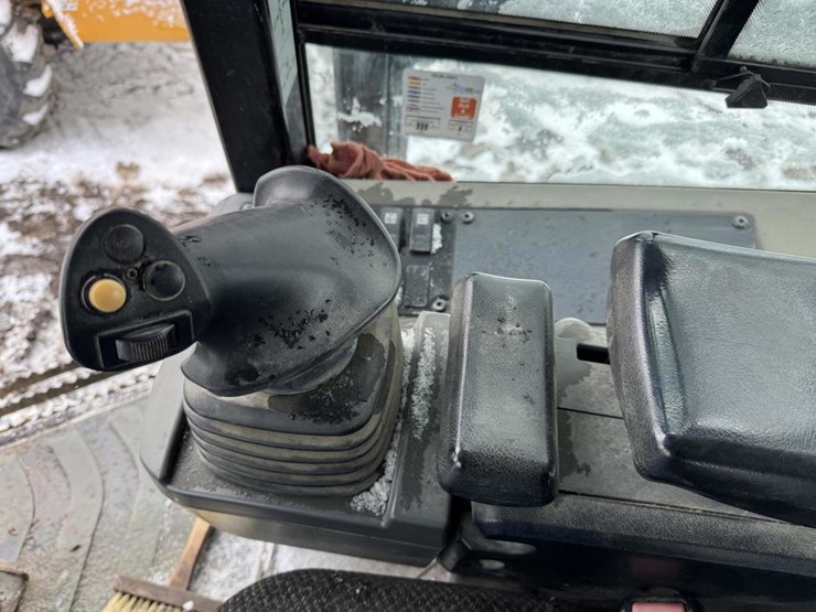 caterpillar-d4k-xl-image-32