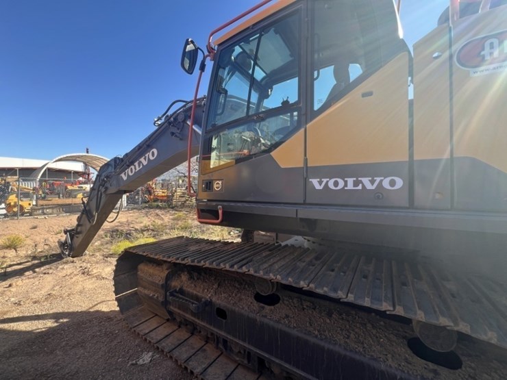 2019-volvo-ec380el-image-3