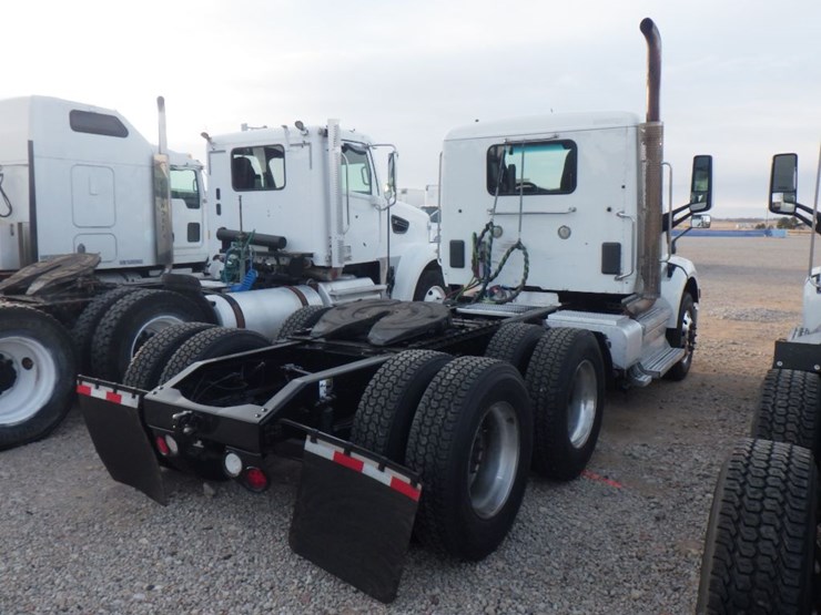 2018-peterbilt-579-image-7