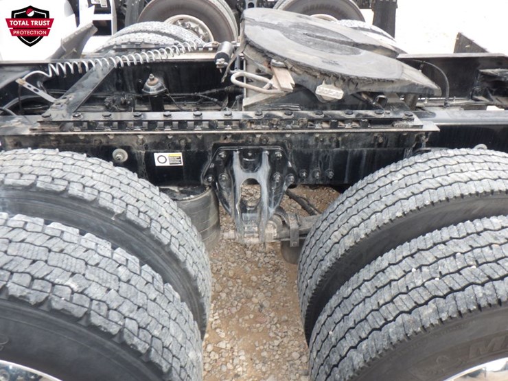 2022-kenworth-t680-image-15