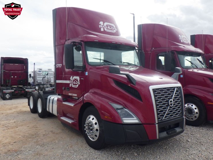 2024-volvo-vnl-300-image-3