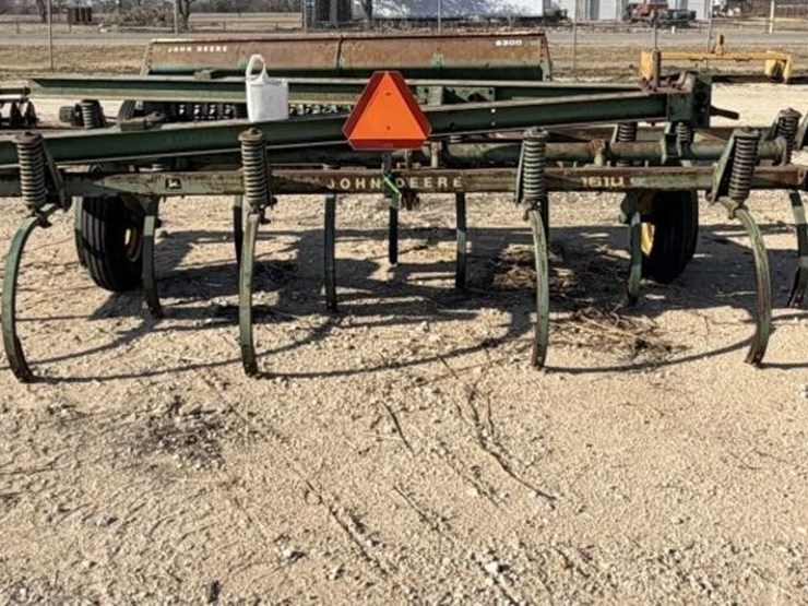 john-deere-1610-image-4