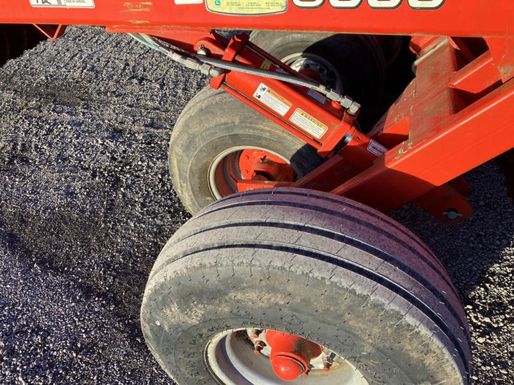 2013-kuhn-krause-8000-25-image-18