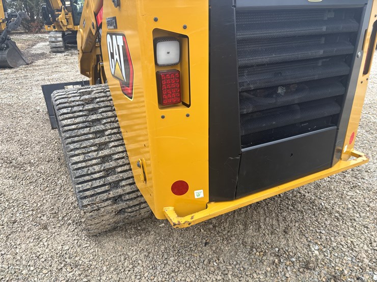 2023-caterpillar-289d3-image-12