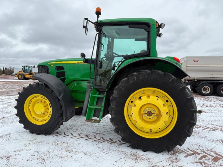 john-deere-7330-premium-image-6