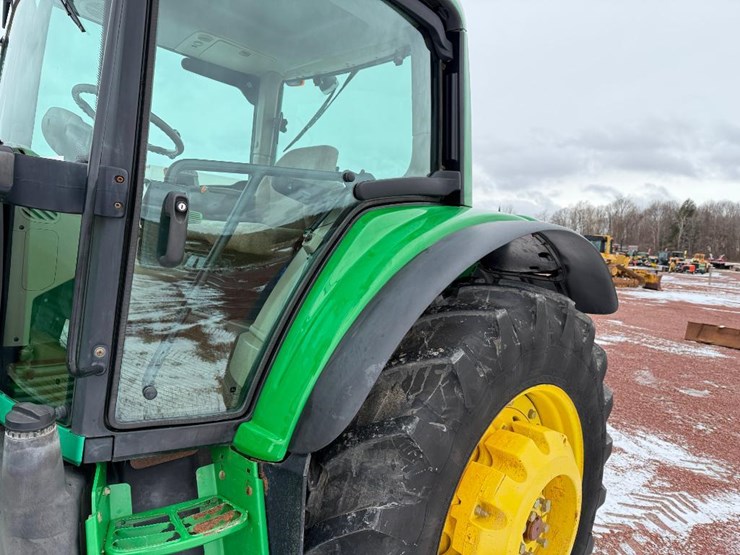 john-deere-7330-premium-image-18