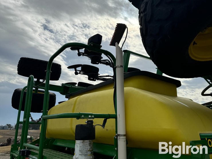 2011-john-deere-1990-image-17