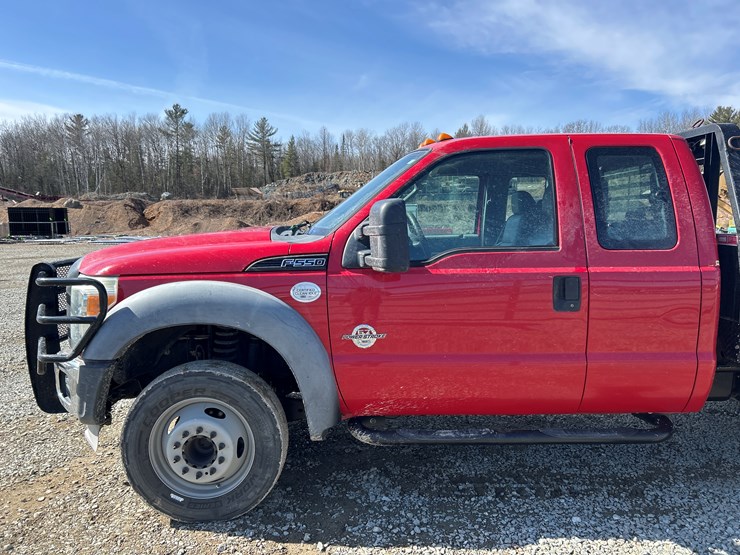 2011-ford-f550-image-17