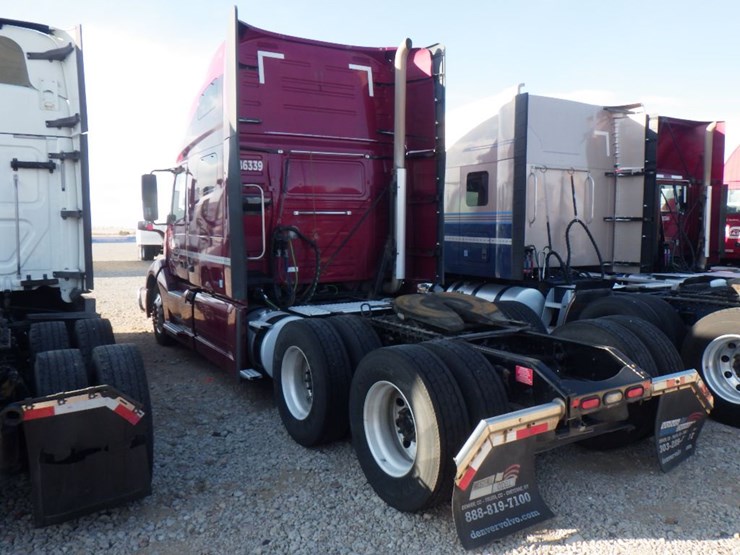 2020-volvo-vnl-760-image-14