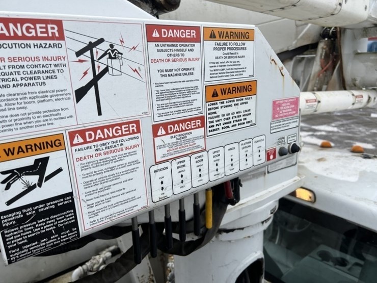 2012-ford-f550-image-23