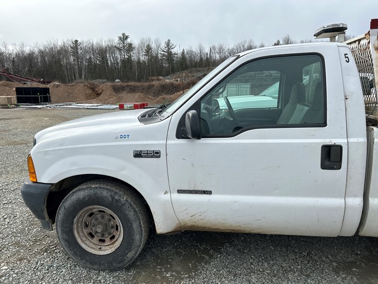 2001-ford-f250-image-14