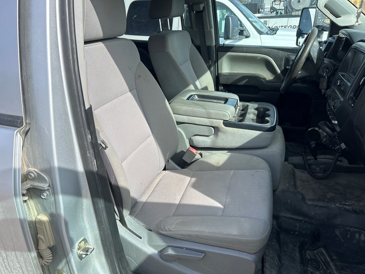 2018-chevrolet-2500-image-48