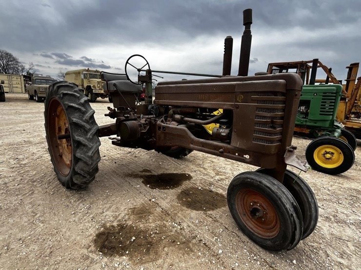 john-deere-model-b-image-2