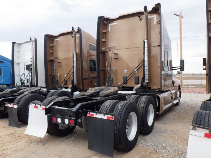 2022-kenworth-t680-image-9