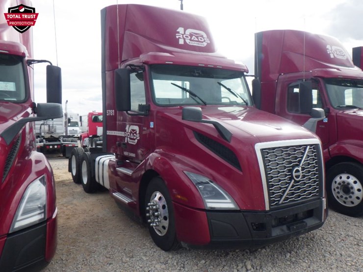 2024-volvo-vnl-300-image-3