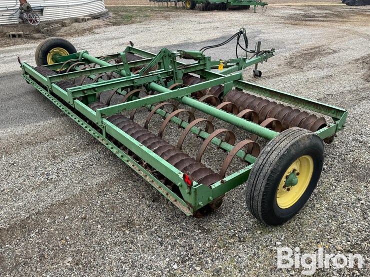 john-deere-14-image-5