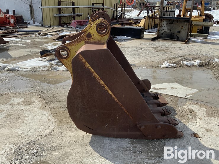 komatsu-pc200-image-4