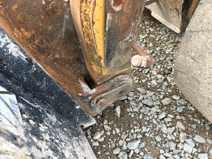 caterpillar-252b-image-10