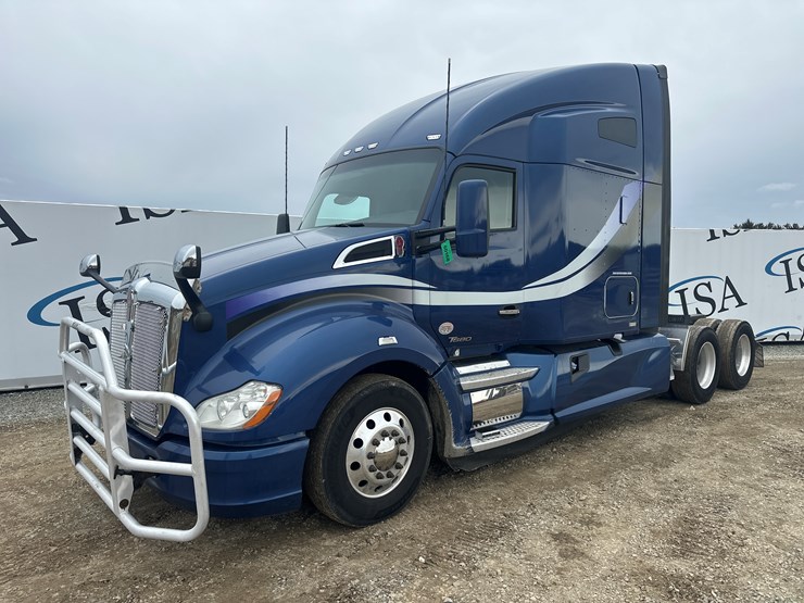 2020-kenworth-t680-image-1