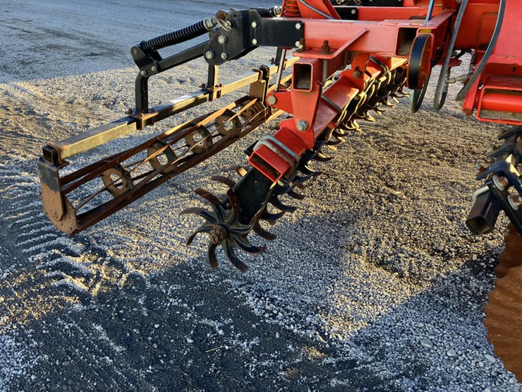 2013-kuhn-krause-8000-25-image-12