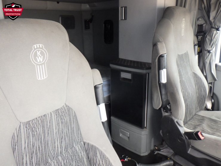 2022-kenworth-t680-image-5